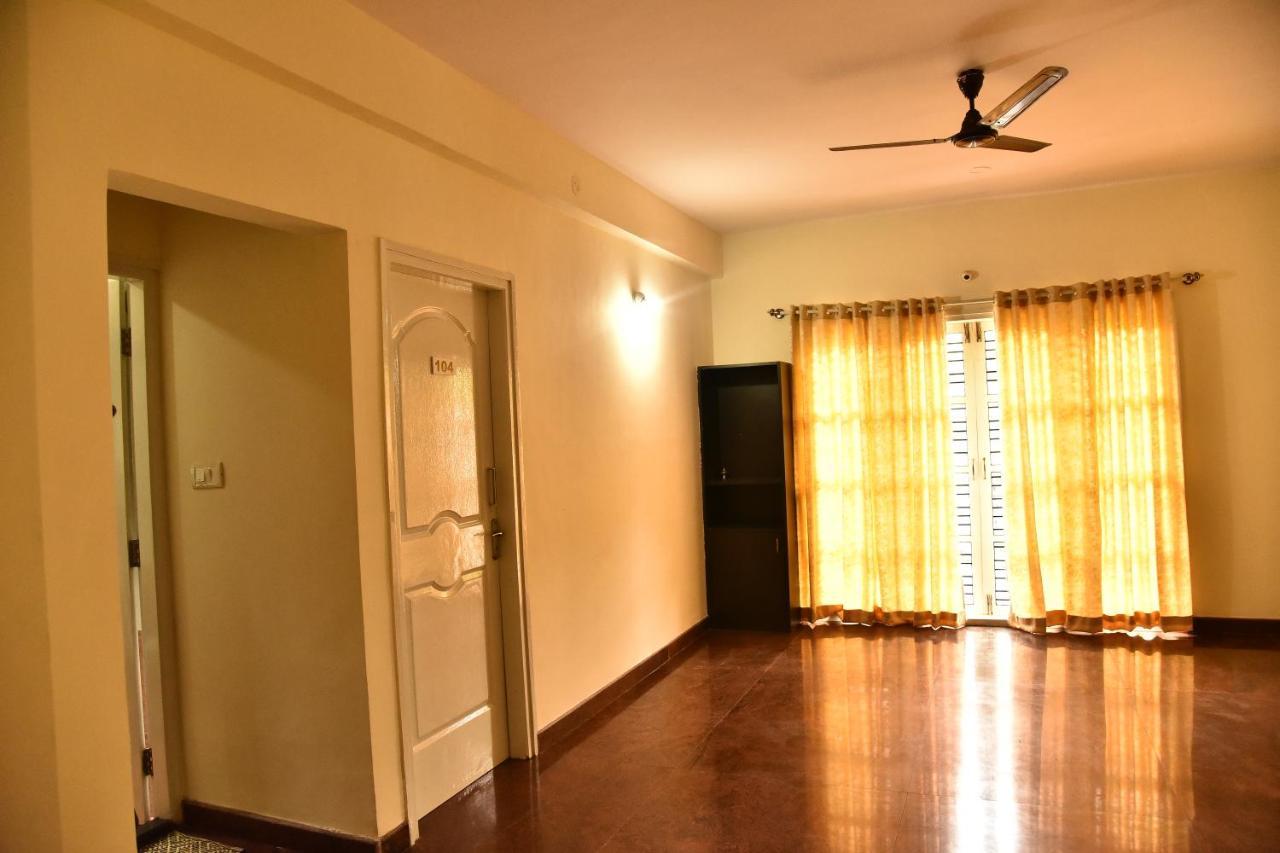 The Banjaara Suites Bangalore Bagian luar foto