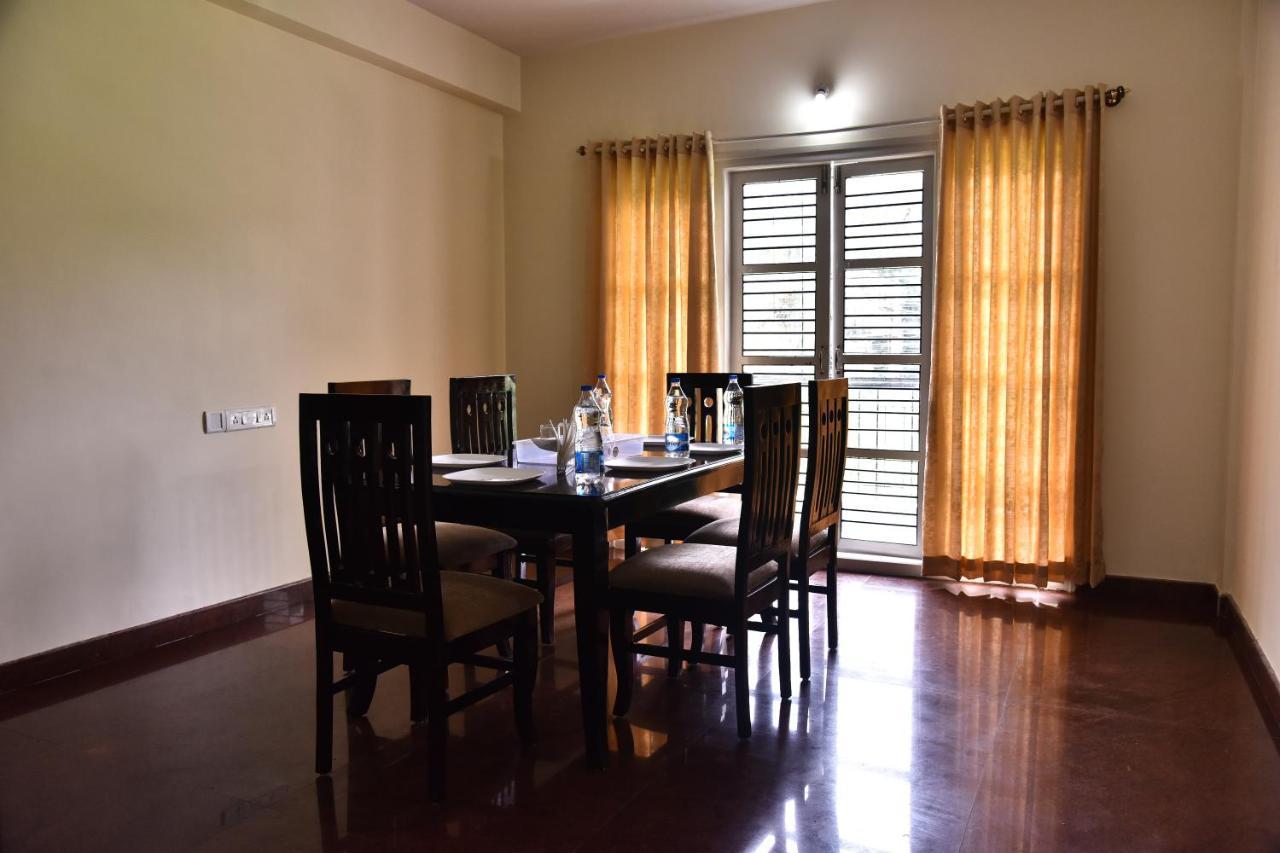 The Banjaara Suites Bangalore Bagian luar foto