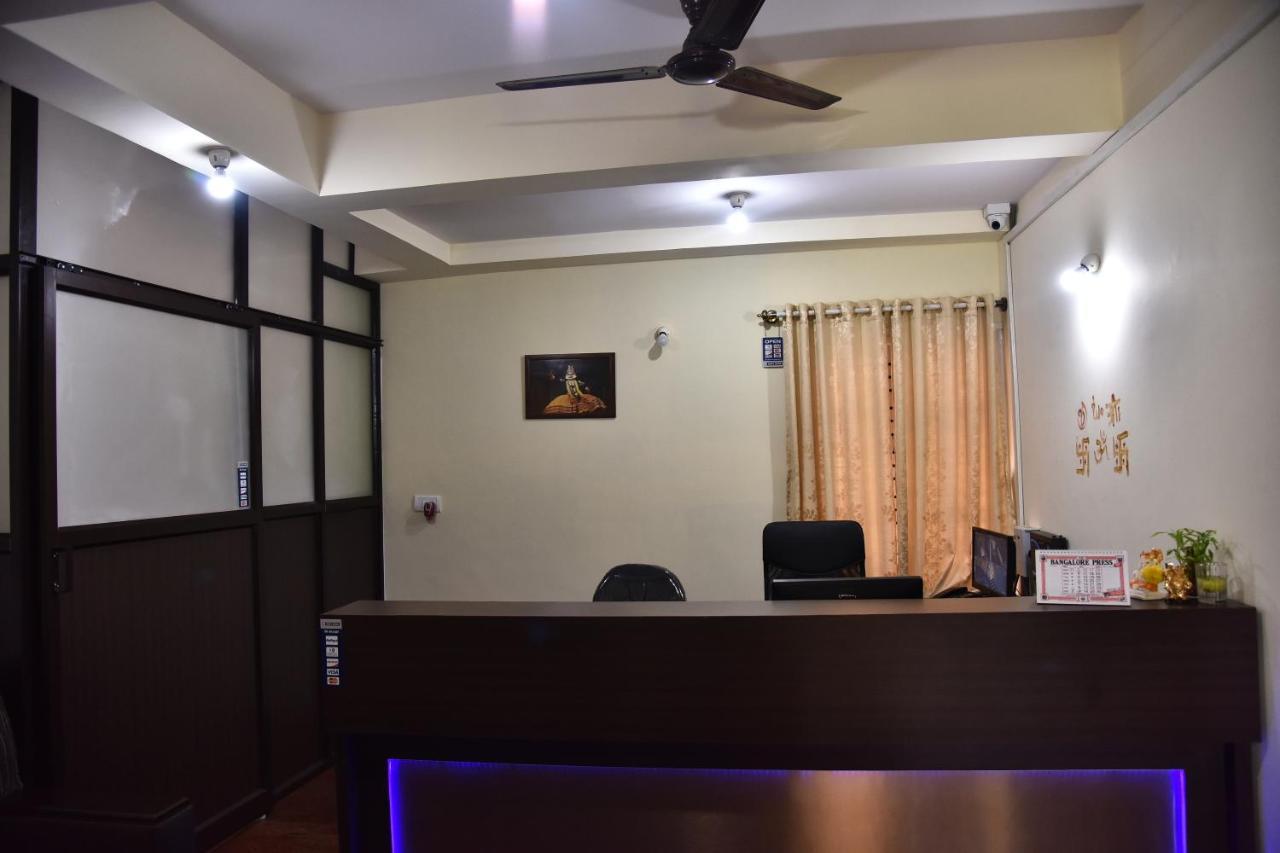 The Banjaara Suites Bangalore Bagian luar foto