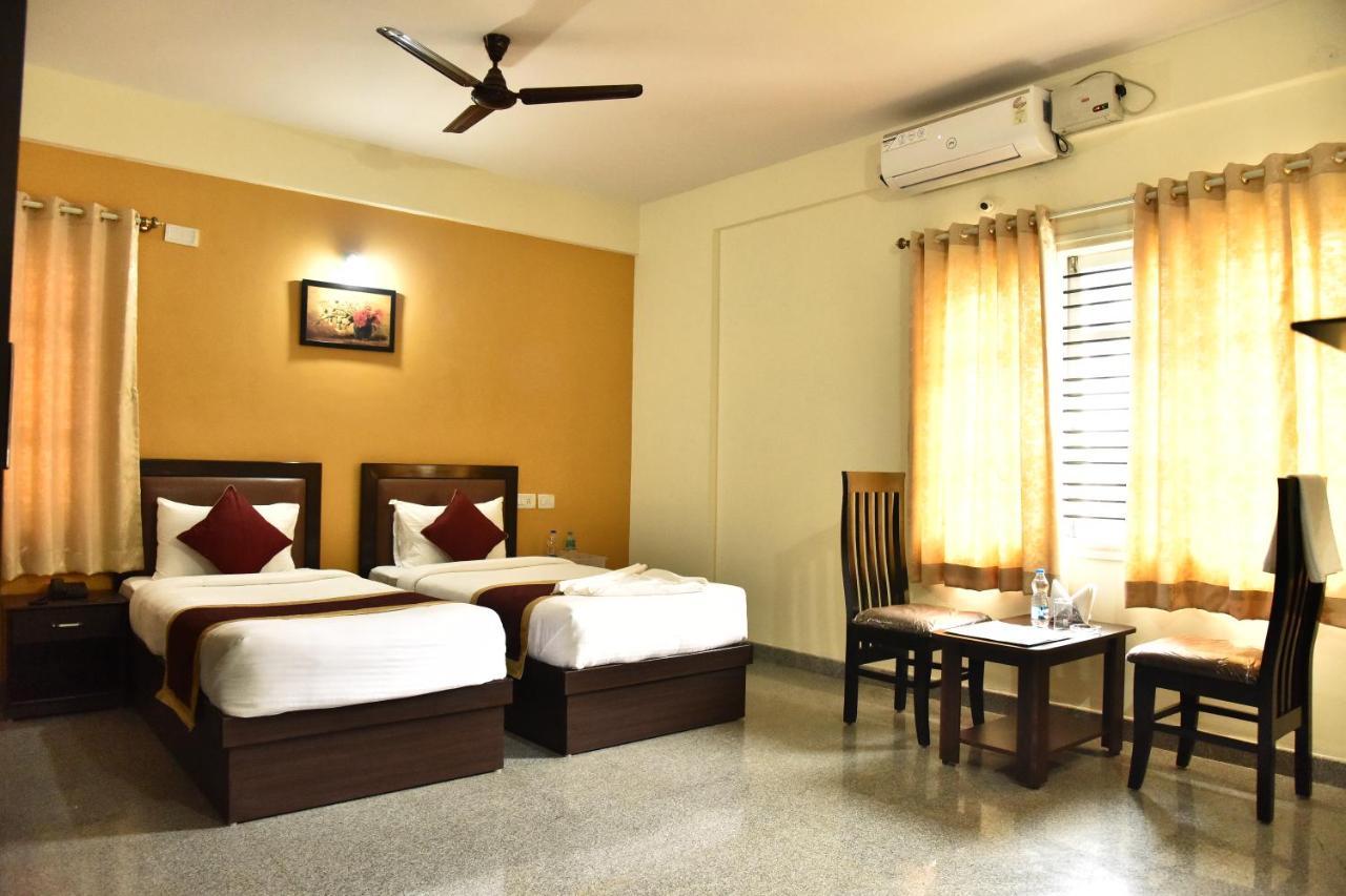 The Banjaara Suites Bangalore Bagian luar foto