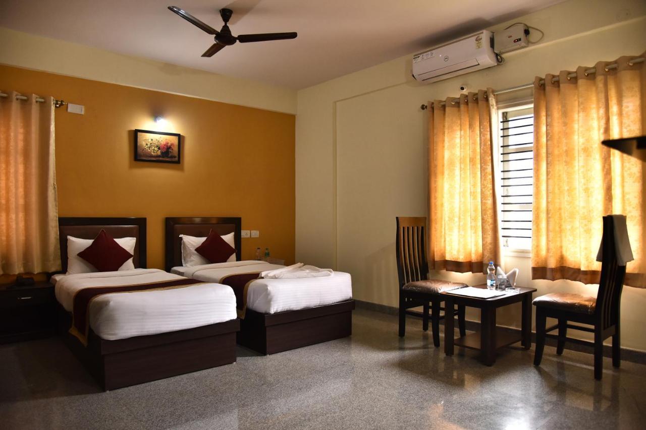 The Banjaara Suites Bangalore Bagian luar foto