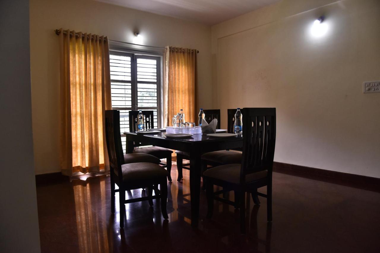 The Banjaara Suites Bangalore Bagian luar foto