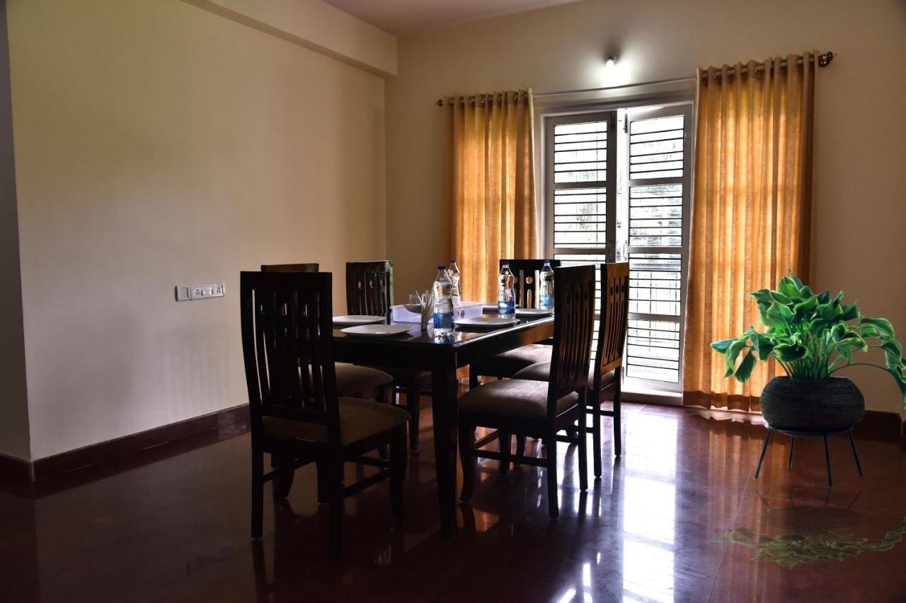The Banjaara Suites Bangalore Bagian luar foto