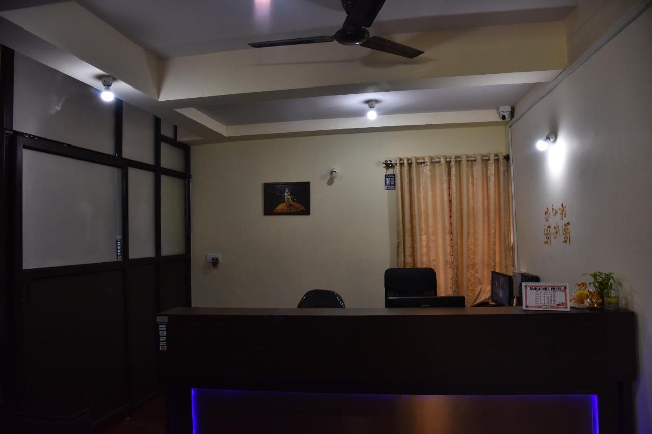 The Banjaara Suites Bangalore Bagian luar foto