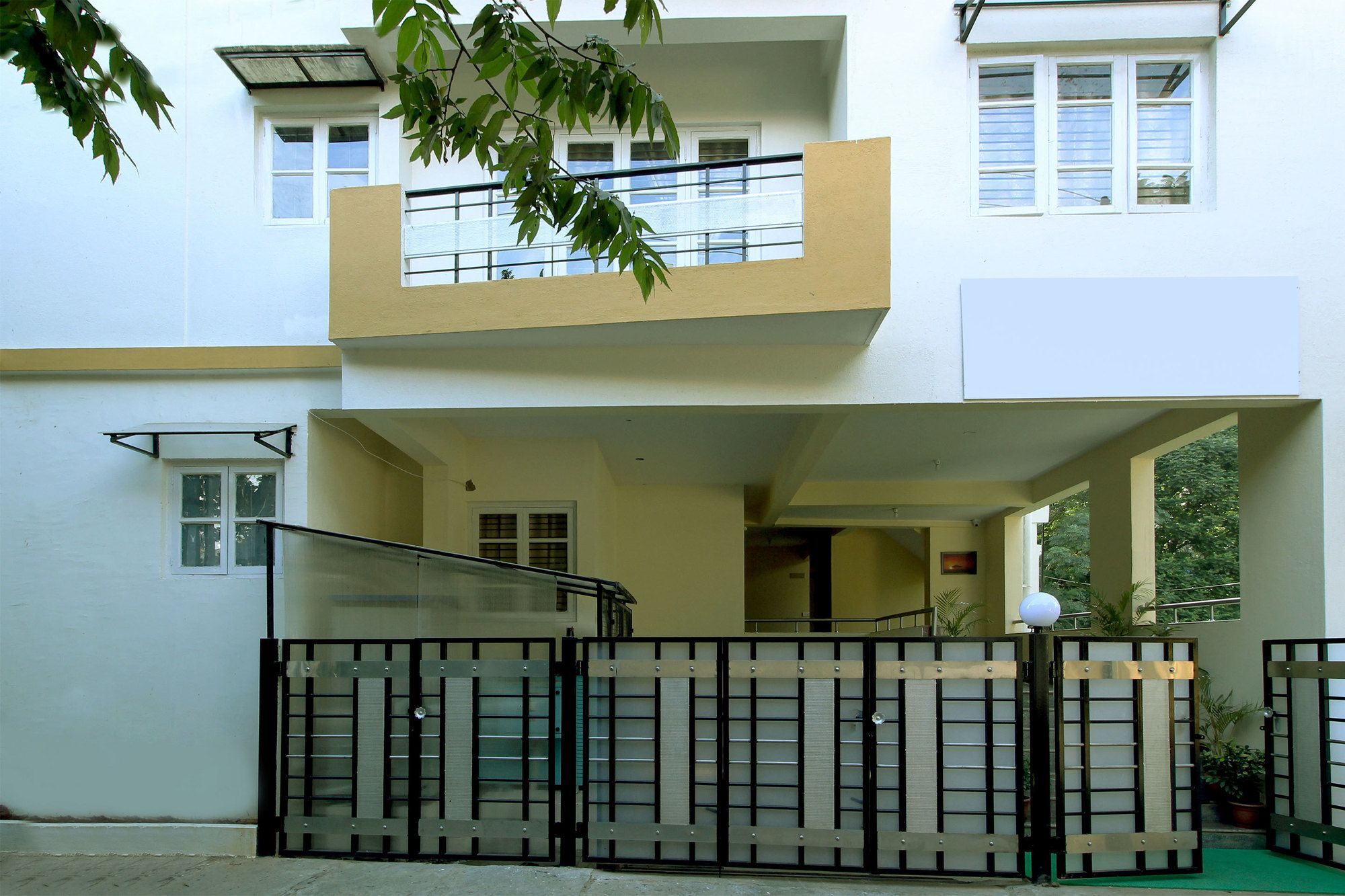 The Banjaara Suites Bangalore Bagian luar foto